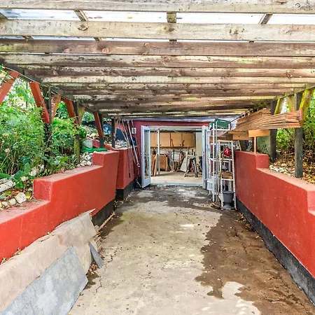 Feriehus In W/ Wifi&2 Bedrooms
