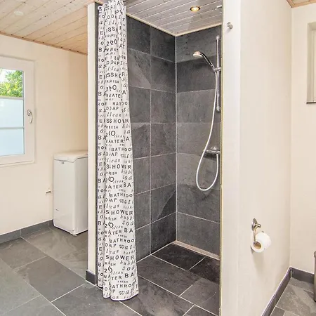 Feriehus In W/ Wifi&2 Bedrooms